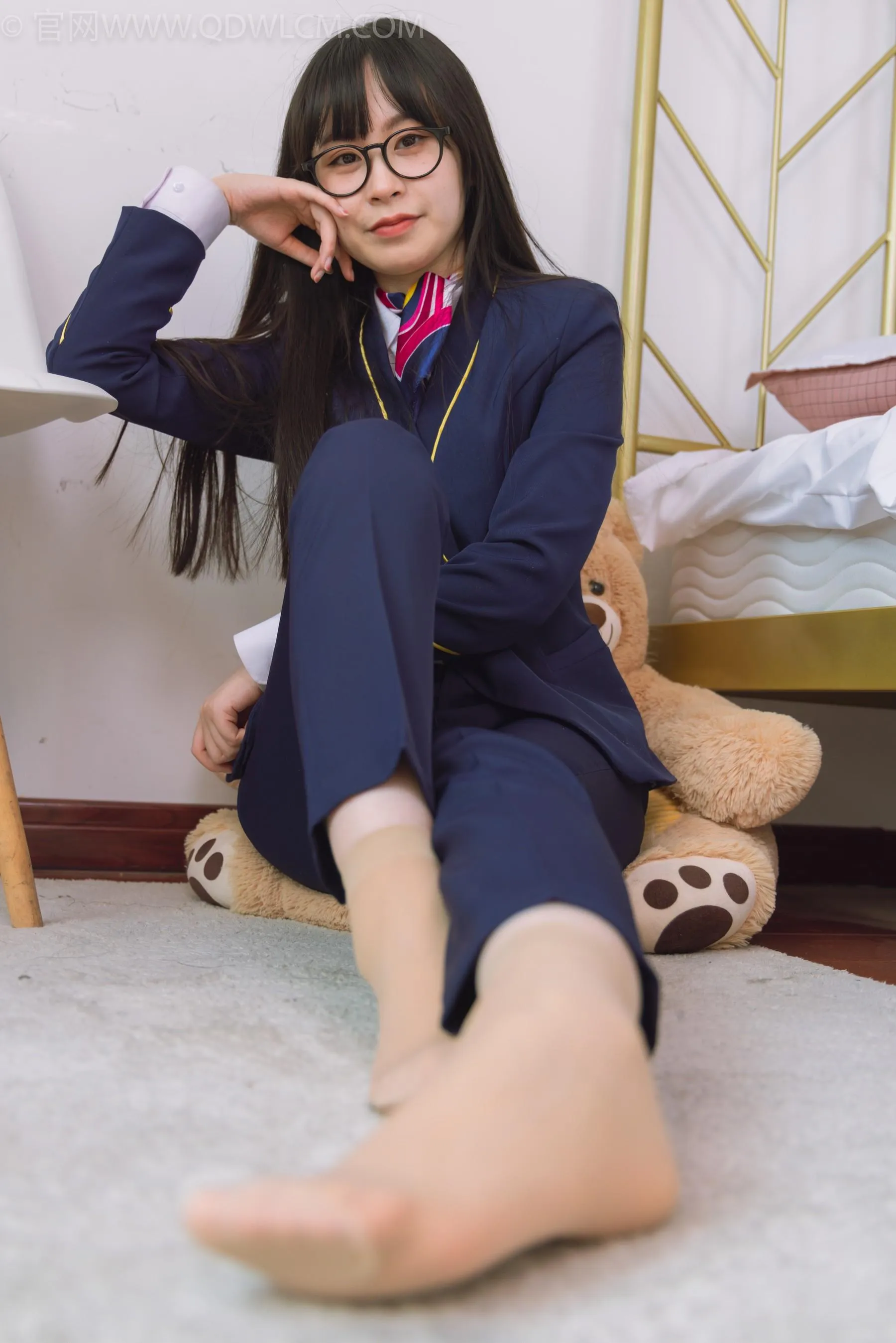 物恋传媒 NO.1500 兮兮-银行小秘书 [151P]插图7